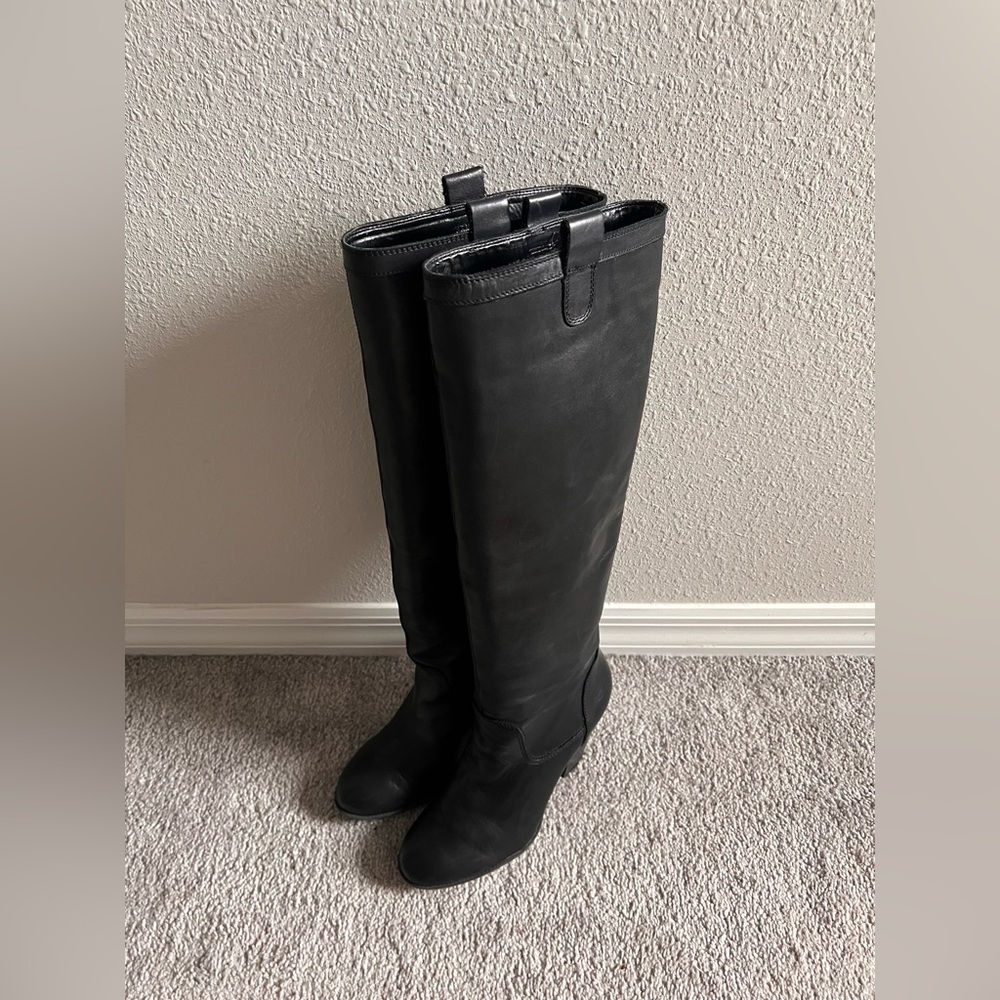 BCBG Black Leather Knee-High Boots Size 7.5 - Picture 4 of 9